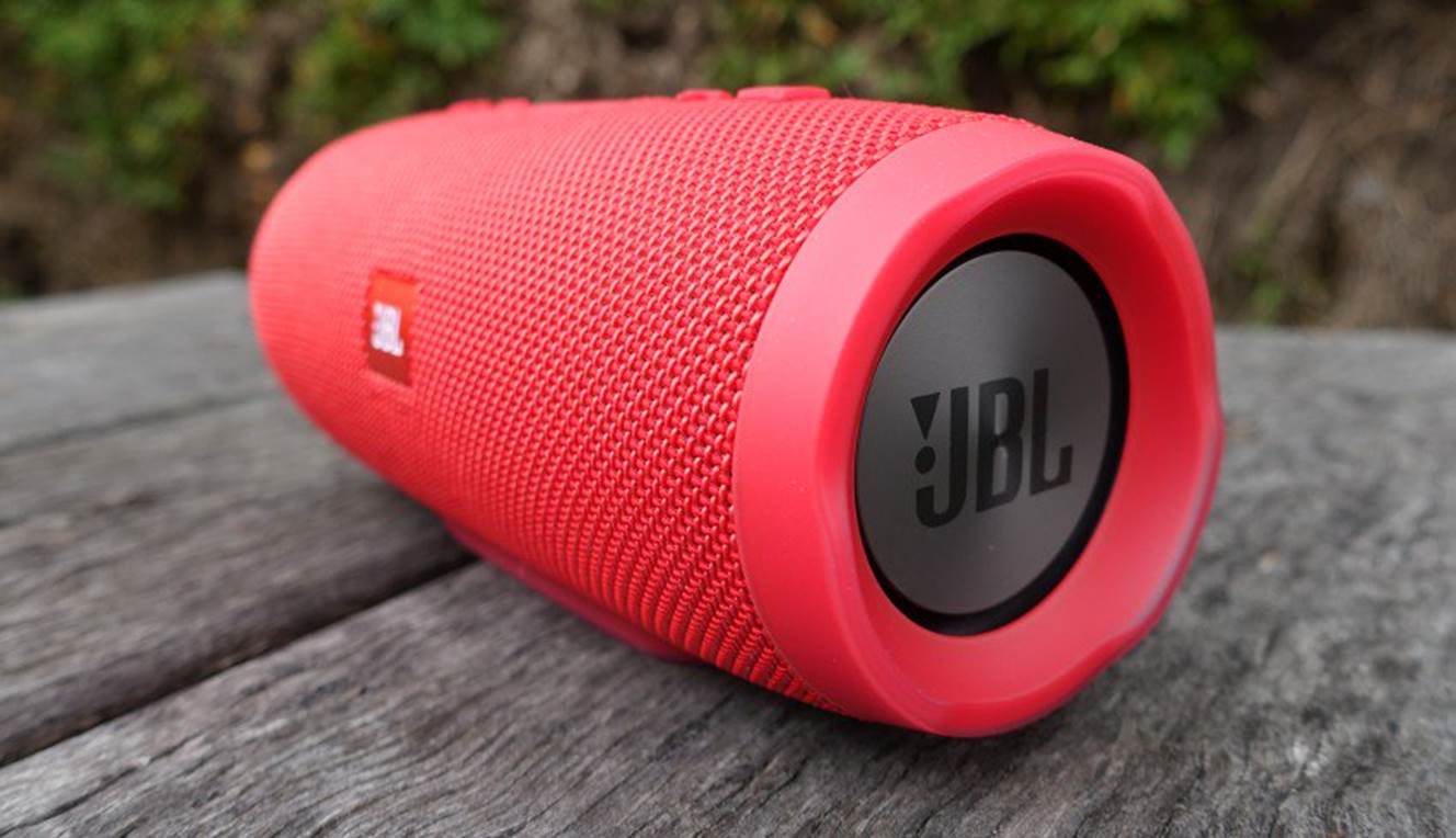 snijder jazz Ontoegankelijk JBL Charge 3 Review - The Bluetooth Speaker that charges your phone